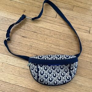 Rothy’s Adjustable Fanny Pack - Rare!